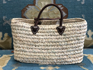Basket knot weave dark brown short round handle box